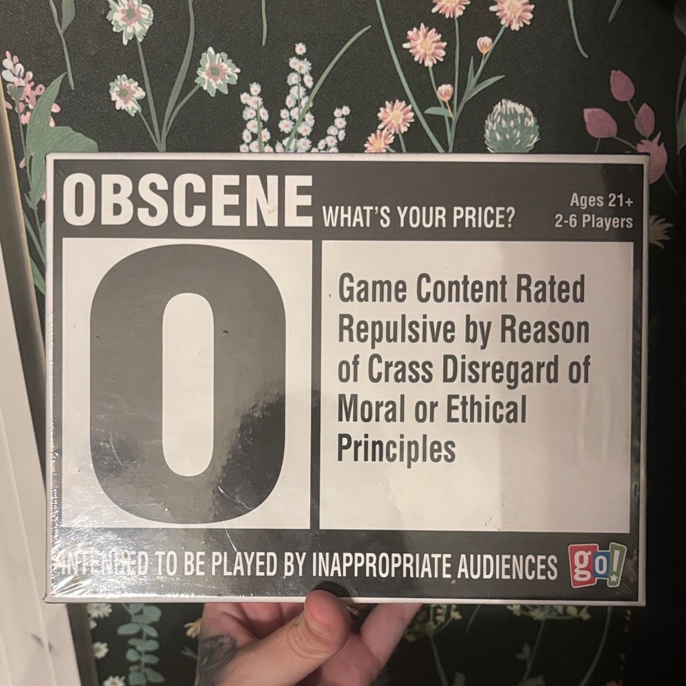 Obscene Card Game for Adults - Picture 2 of 3